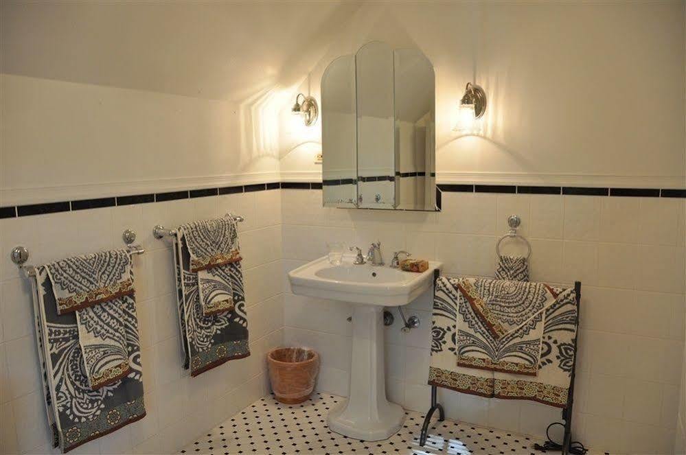 Wayne Bed & Breakfast Inn (Adults Only) Extérieur photo