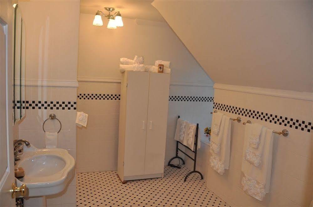 Wayne Bed & Breakfast Inn (Adults Only) Extérieur photo