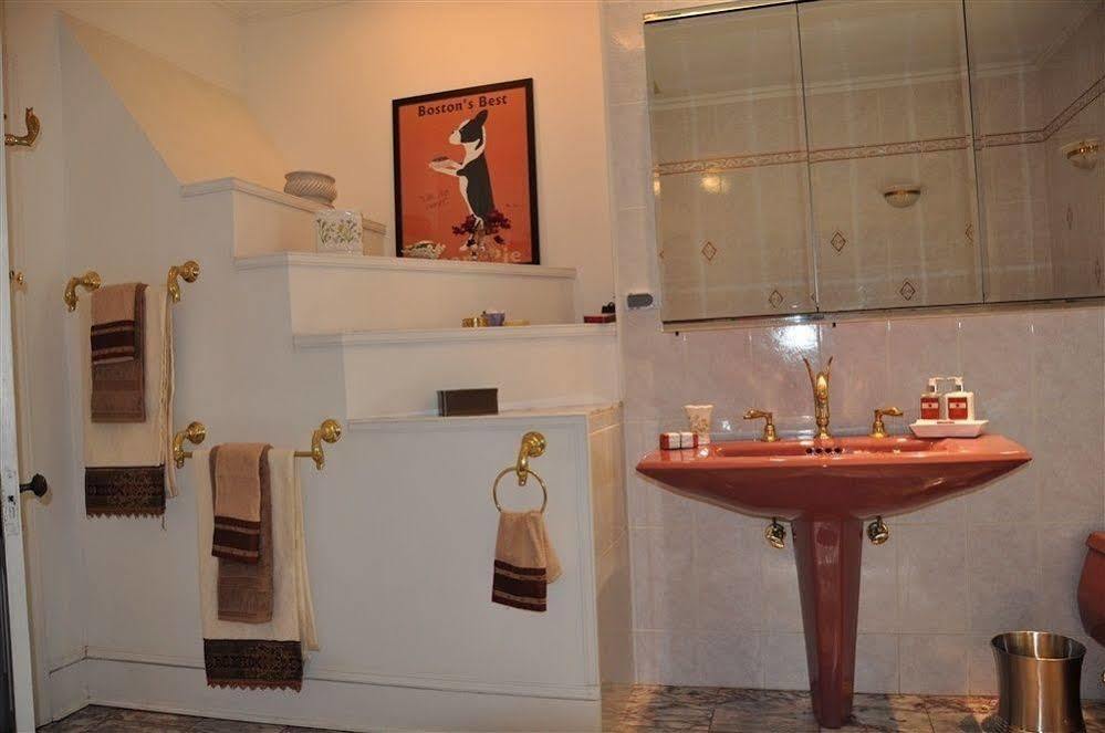 Wayne Bed & Breakfast Inn (Adults Only) Extérieur photo